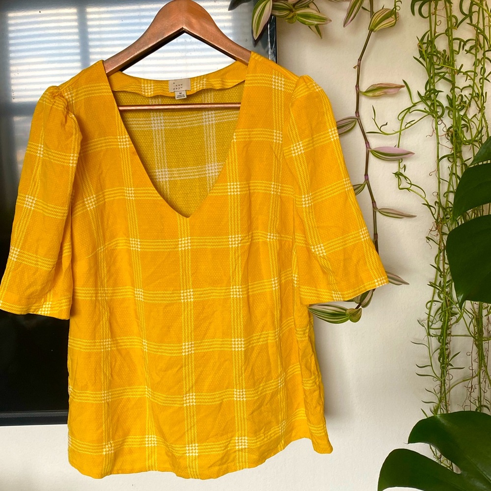 A New Day business casual work shirt canary gently used size M